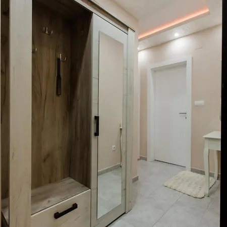 29 Apartment