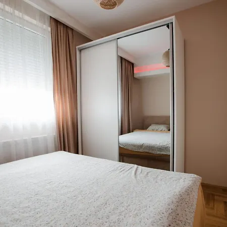 29 Apartment *